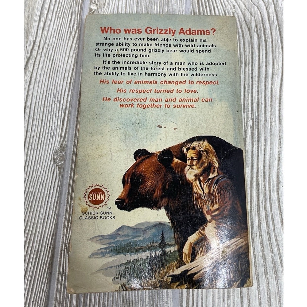 The Life and Times of Grizzly Adams Paperback 1977 Charles E Sellier Jr Vintage - Picture 2 of 9
